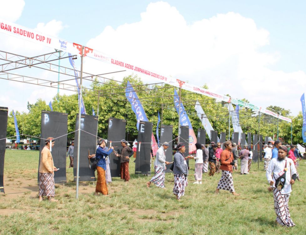 Oktober Lomba Jemparingan Lesbumi Banyumas