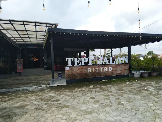 Tepi Jalan Bistro 