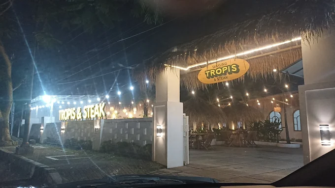 Warung Tropis & Steak 